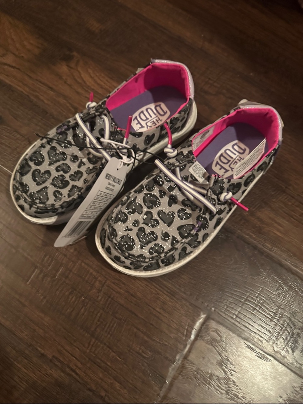 NWT Hey Dude Kids Heart Print Canvas Sneakers - Gray Upper with Pink Lining C11